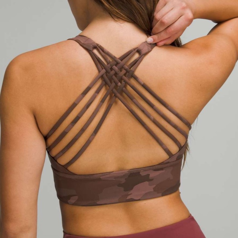 Lululemon Free to Be Longline Bra
Wild *Light Support, A/B Cup Heritage Camo